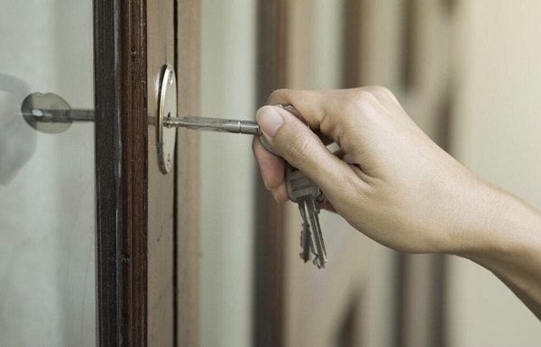 SwiftLink Locksmith Godalming Logo