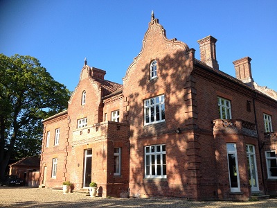 Bessingham Manor Logo