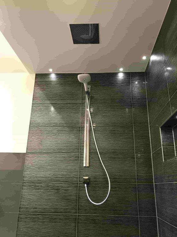 Unique Bathroom Design Limited Logo